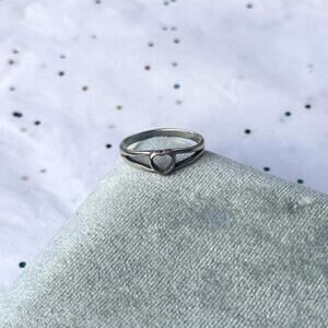 Vintage 925 Sterling Silver Heart Ring